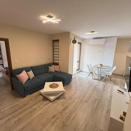 Beachhouse - бийчхаус Apartman Burgasz